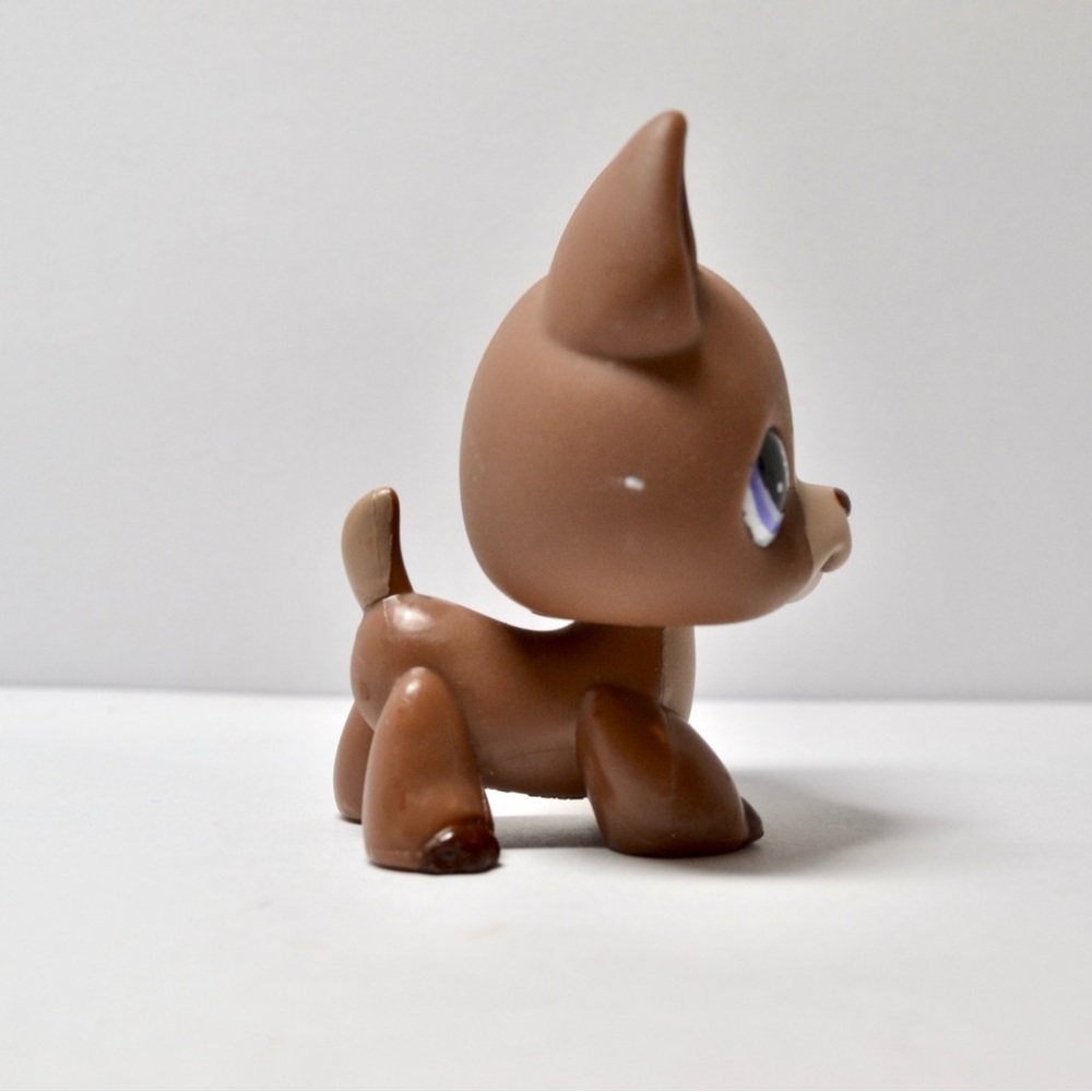 Littlest Pet Shop # 867 Brown Happiest German Shepherd Dog Purple Sun Eyes - Picture 4 of 8